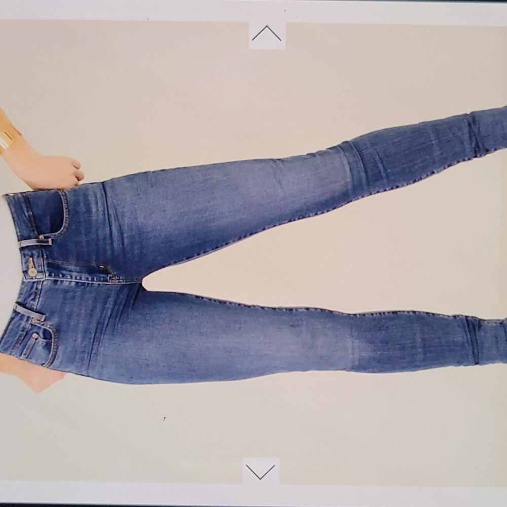 NWOT Levis jeans 721 high rise